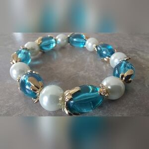 Elegant Blue and Gold Beaded Bracelet